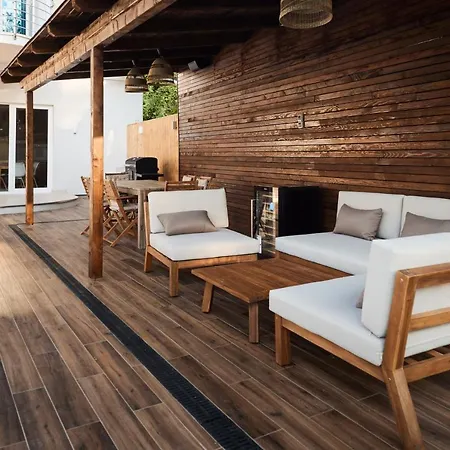 Vila River Breeze House *