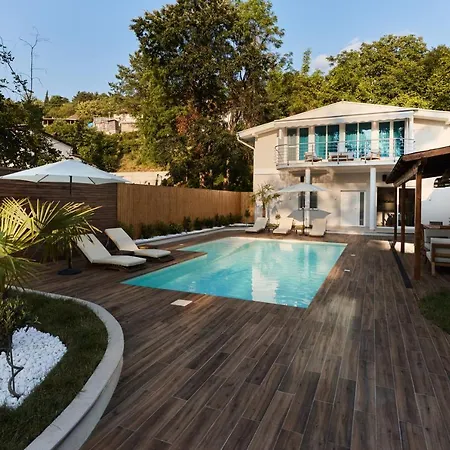 Vila River Breeze House